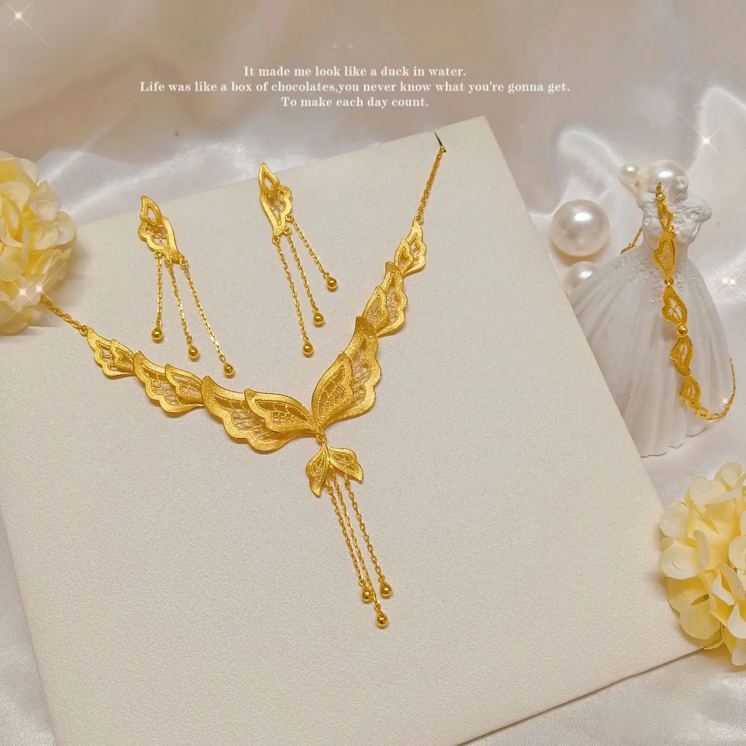 VivoGoldButterfly Love Necklac - Home Security Companies ulasan dan harga